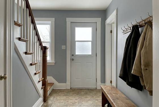 Entrée, Gris Outaouais